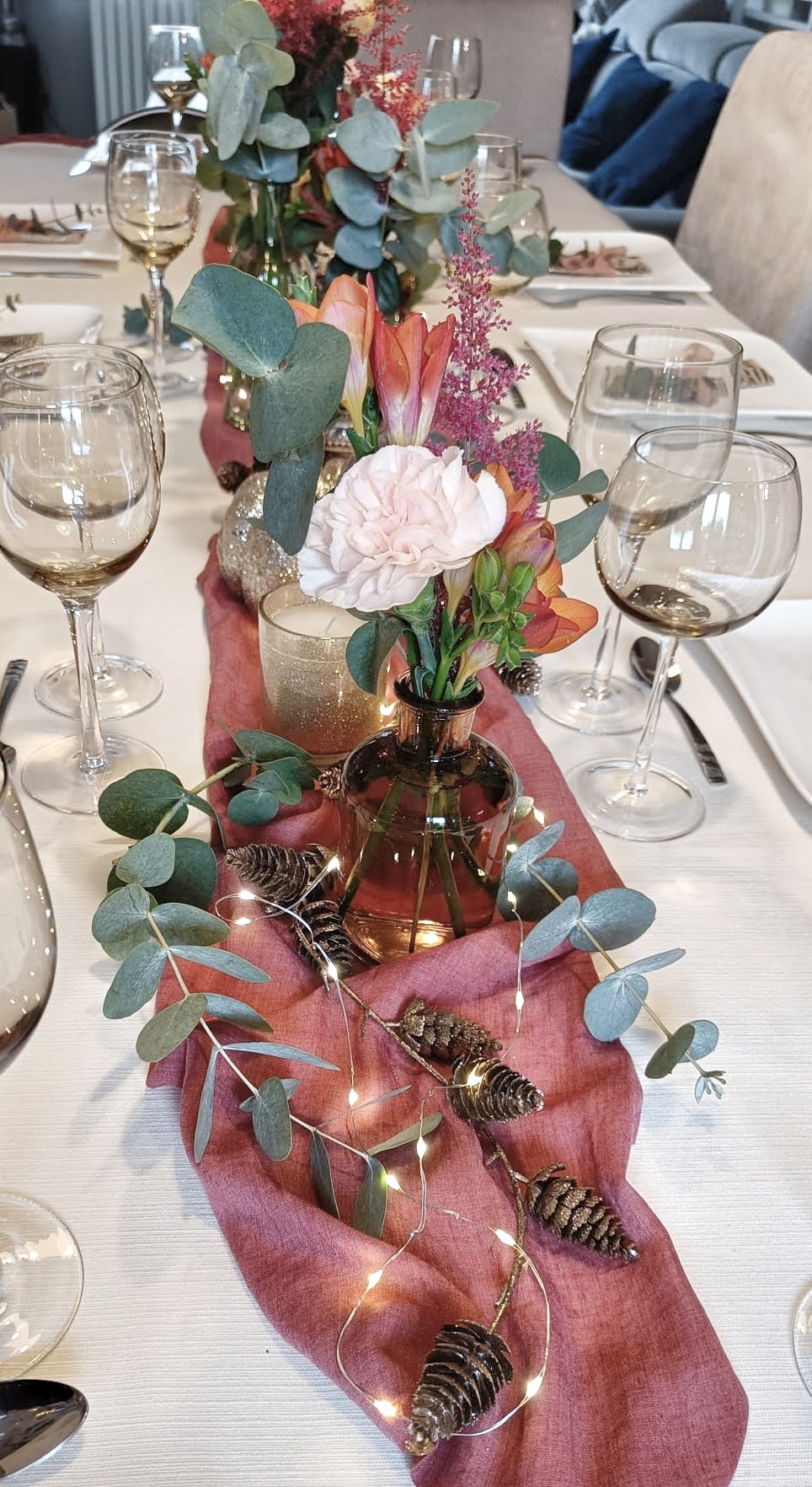 Decoration table automne eucalyptus pin