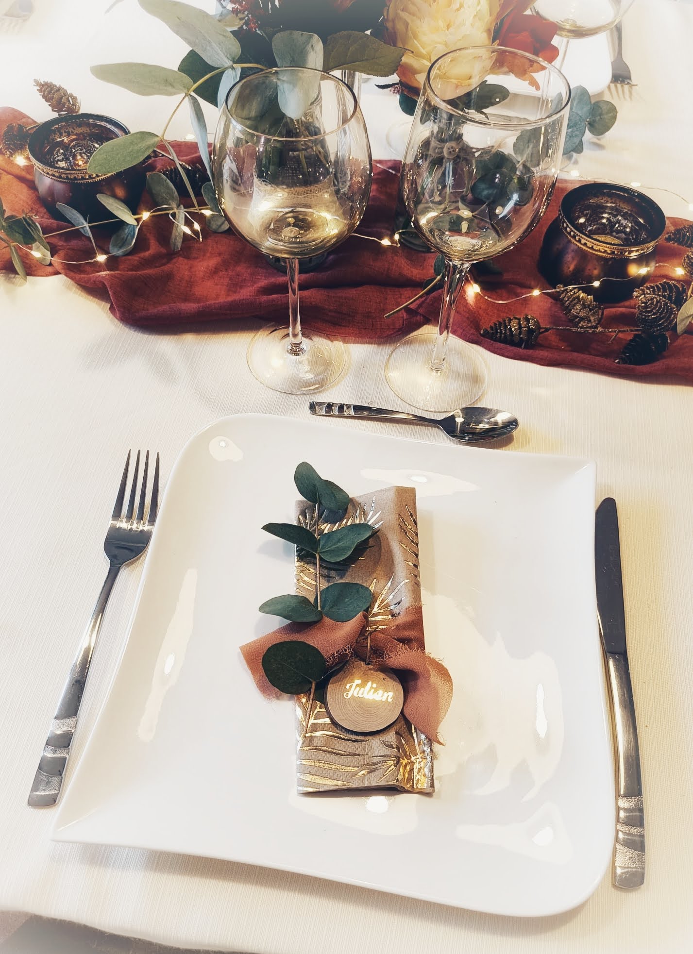 Decoration table automne marque place rondin bois